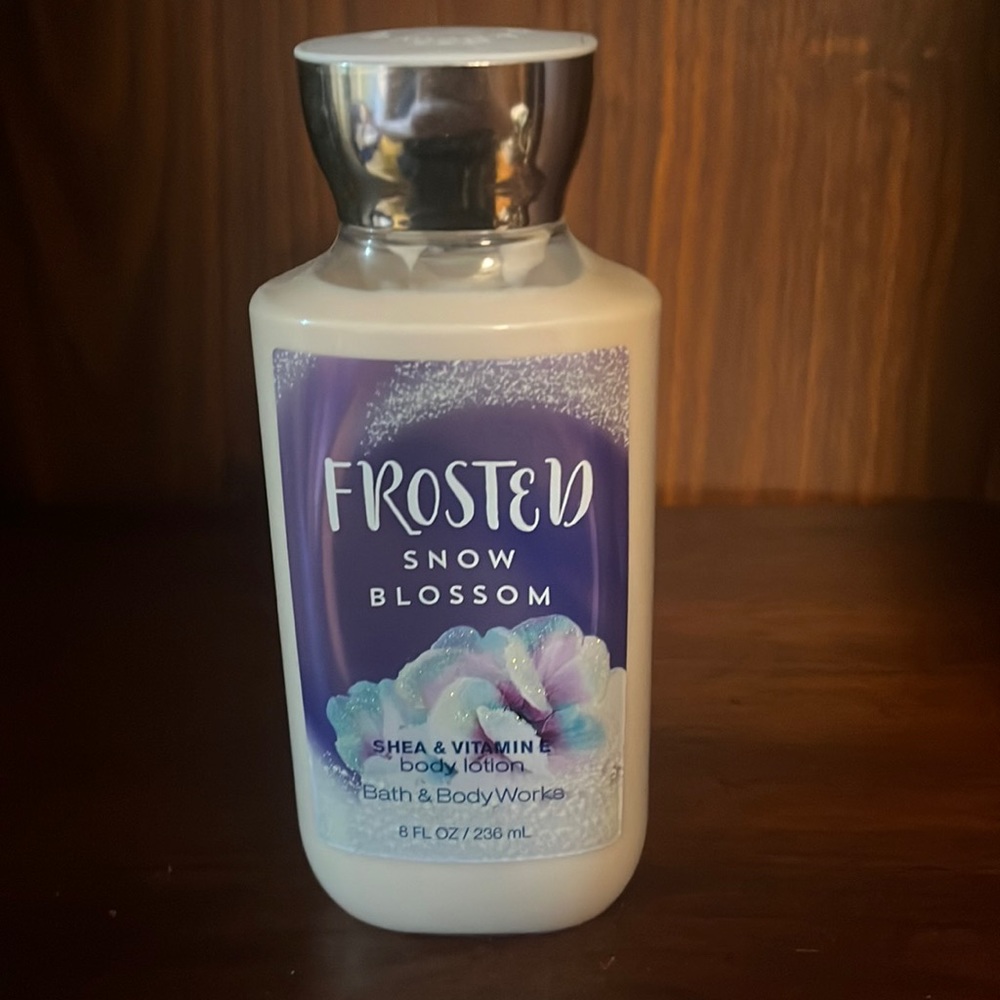 Bath and Body Works Body Lotion: Snow Blossom